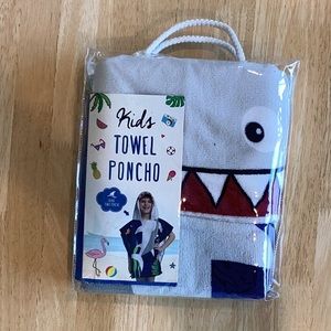 🆕️ Kids Towel Poncho, Fits kids Sizes 4-8, NWT